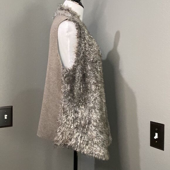 cAbi Alpaca Mohair Vest Style #180 Faux Fur Front Knit Back - Picture 5 of 11
